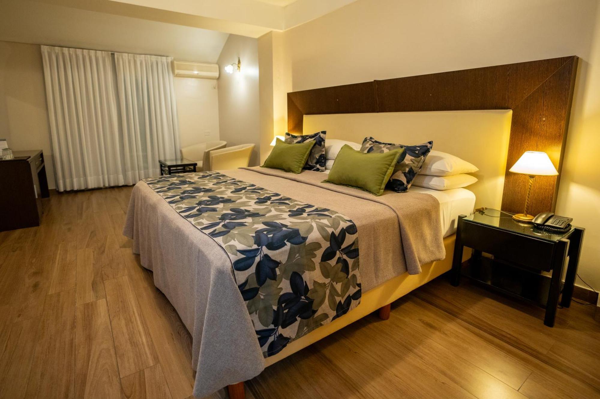 El Del Abuelo Hotel 4*
